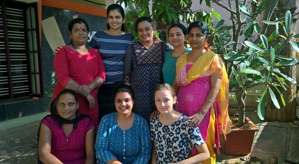 Team-Mitglieder und aktive Frauen von Cividep